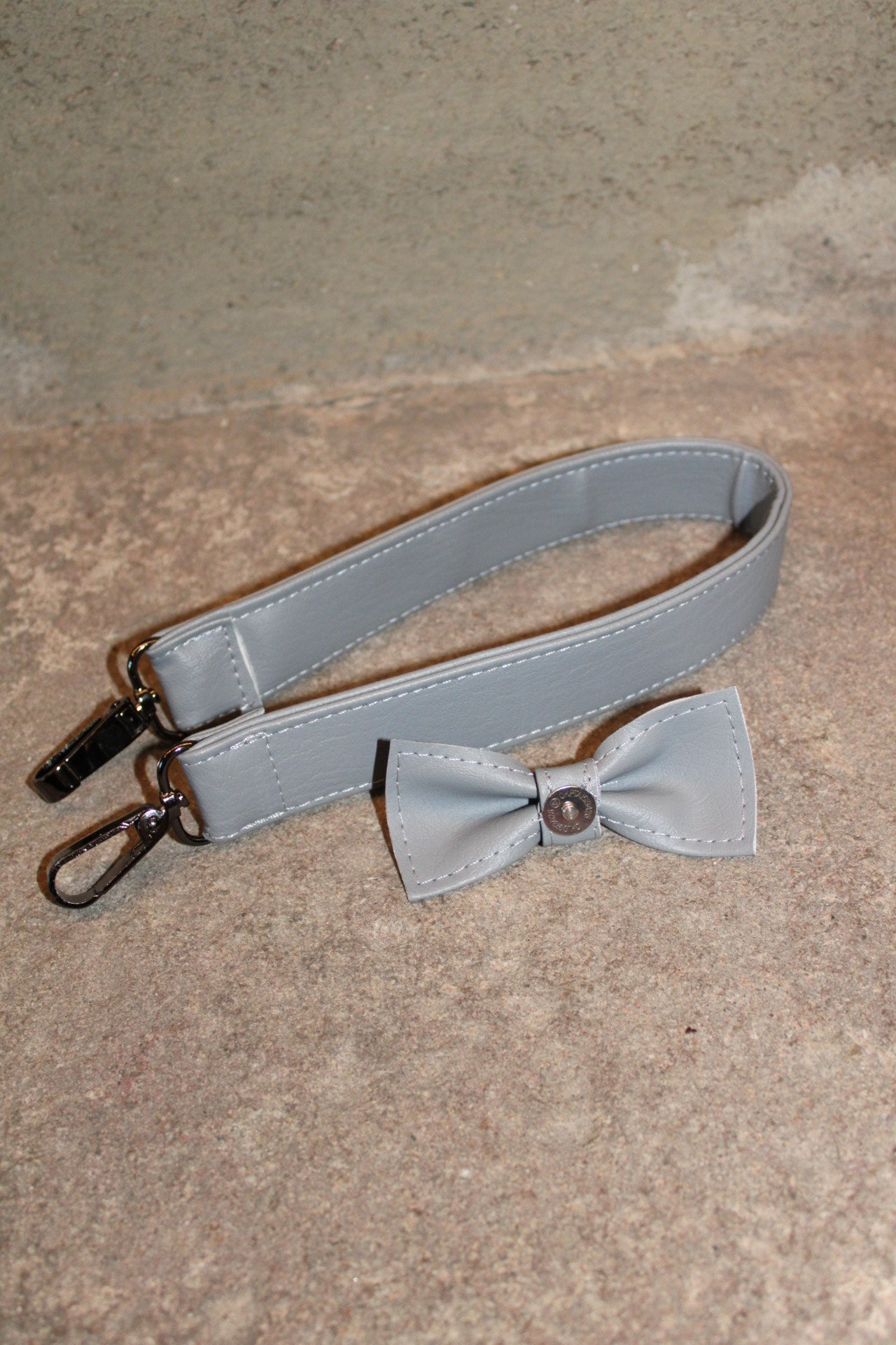 GREY bow + strap